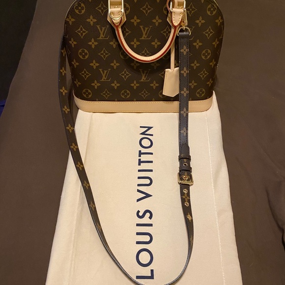 Meet your Posher, Tessa - Picture 1 of 1